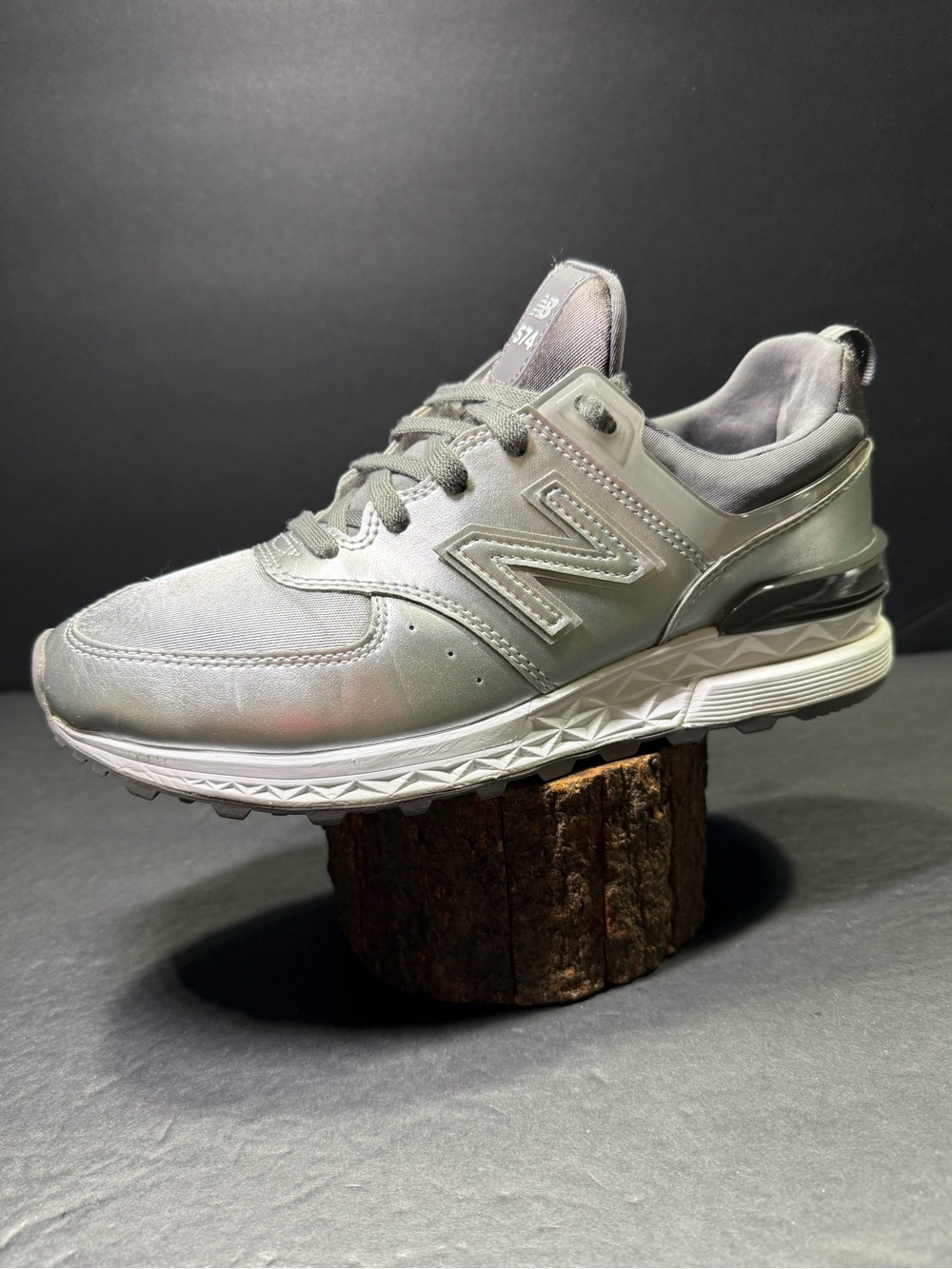 New.Balance 574 Women’s Silver Gray Sneakers Shoe Size-7.5